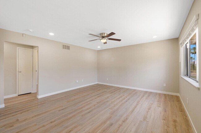 Building Photo - 46869 CA-74