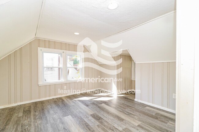 Building Photo - 1018 Northdale Ave