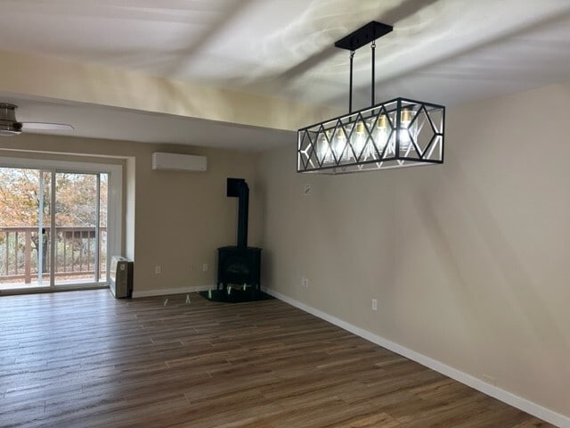 Dining area flows into living room - H5 Stonehedge Dr