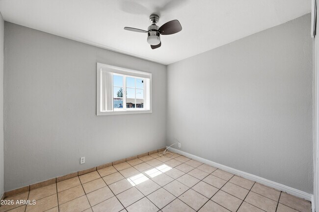 Building Photo - 5206 W Ocotillo Rd