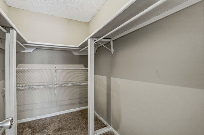 Building Photo - 3-Bedroom Duplex with Refrigerated AC.