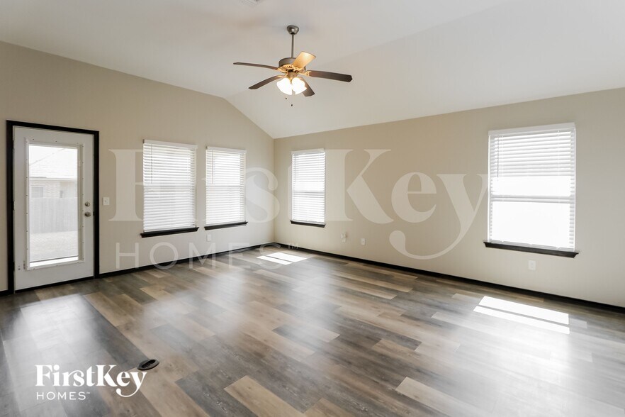 Building Photo - 3508 Slate River Dr