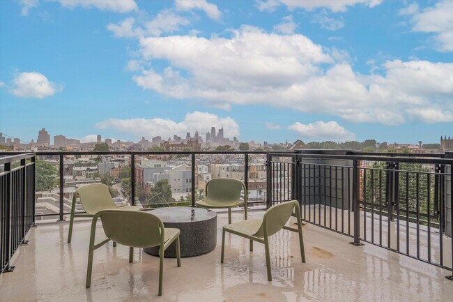 Building Photo - 2636 E York St