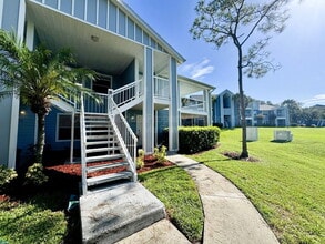 Building Photo - 2608 Grassy Point Dr