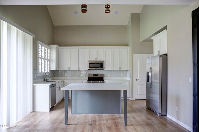 Building Photo - 6656 S Classic Way