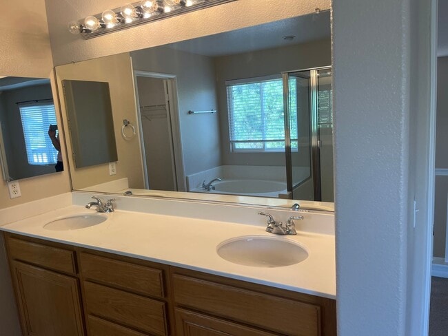 Building Photo - 32855 Abana Ct