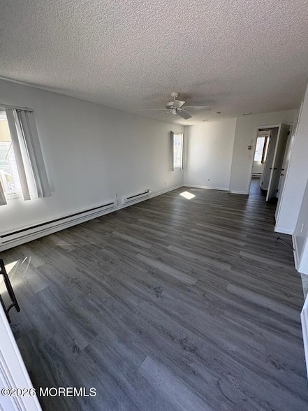 Building Photo - 3248 Beachview Dr