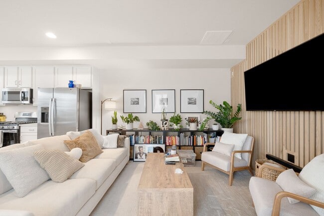 Building Photo - LUX 3BD, 2.5BA Aurora Highlands Townhome with 2-Car Garage