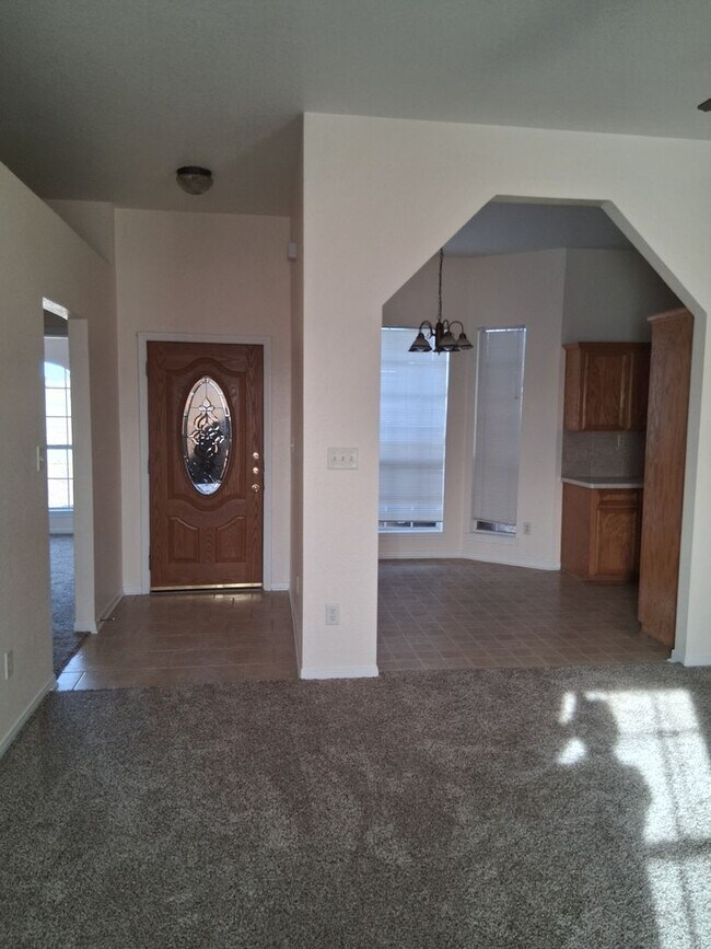 Building Photo - New Carpet & Paint