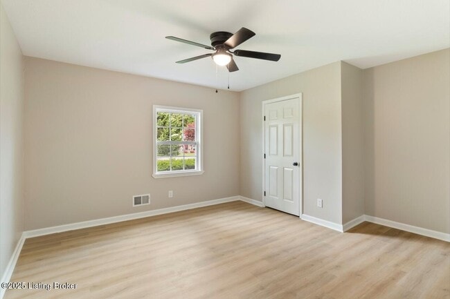 Building Photo - 2222 Elmcrest Dr