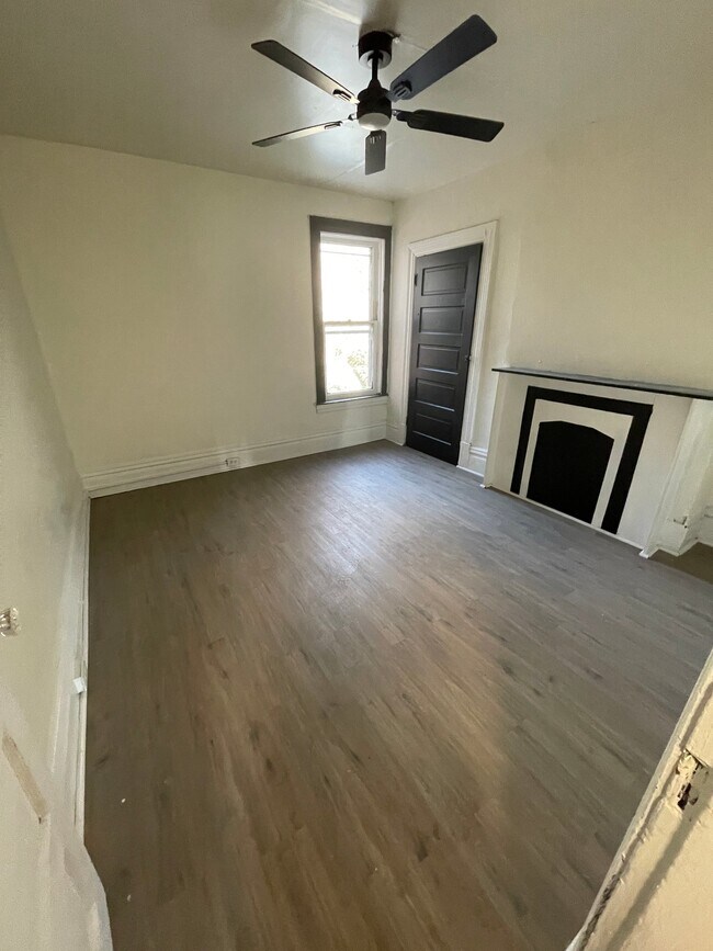 Building Photo - 7307 Idlewild St