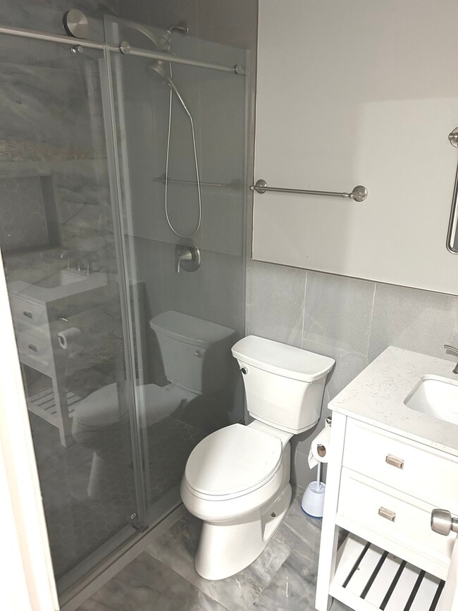 Building Photo - 1138 W Inverrary Ln