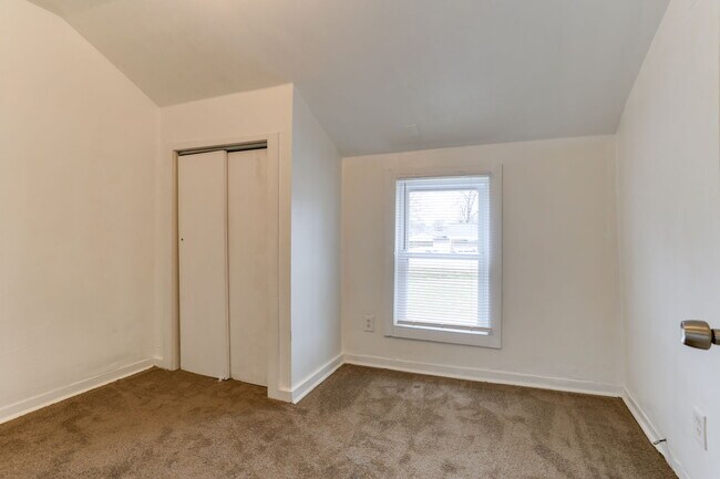 Building Photo - 1103 Fentress Rd