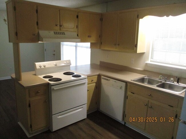 Building Photo - 231 Fire Tower Rd