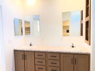Building Photo - 2501 W Wickenburg Way