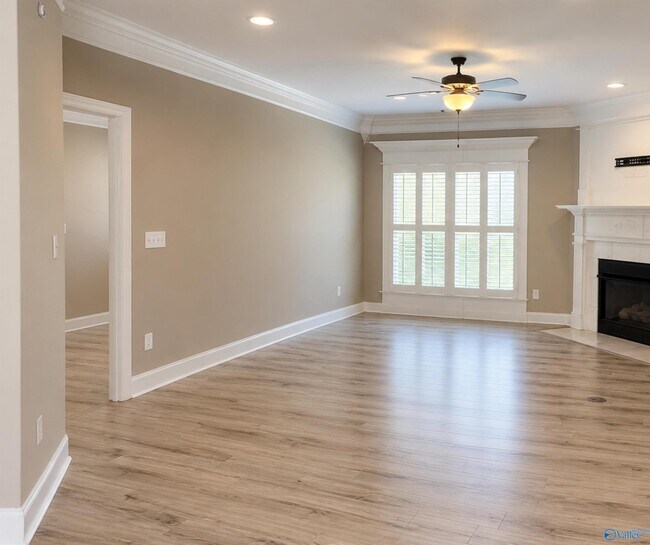Building Photo - 204 Grove Village Way