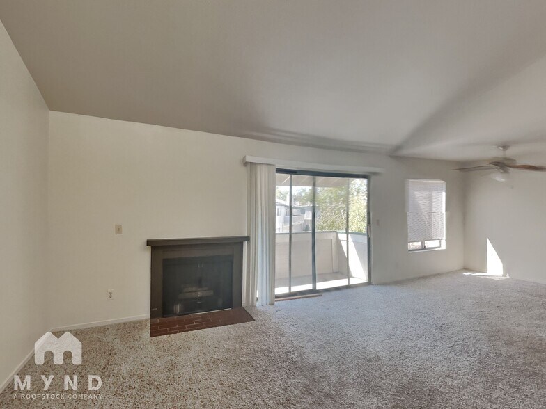 Building Photo - 2624 Sunny Slope Dr
