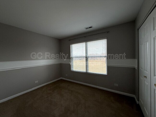 Building Photo - 468 Columbine Ln