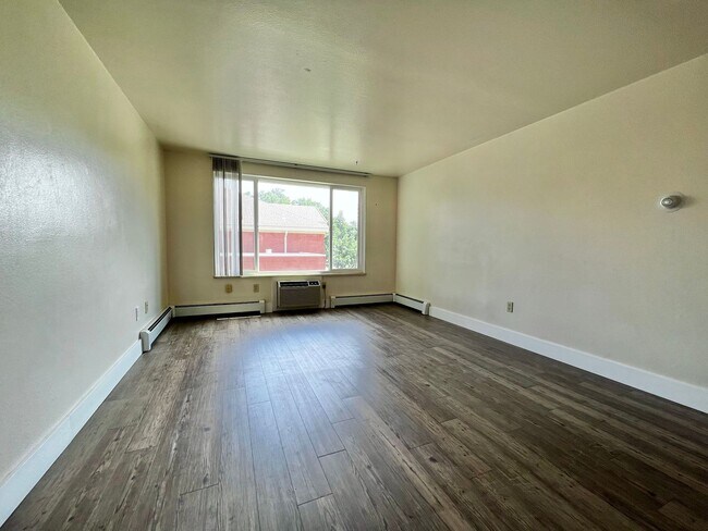 Building Photo - Mathews634 (KC-JF-NB)