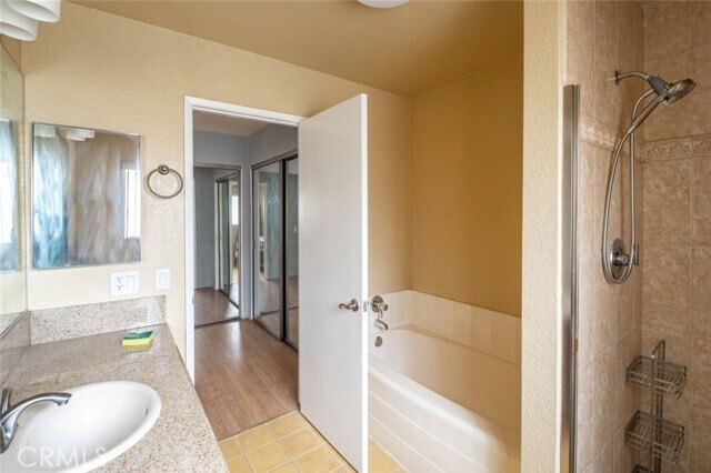 Building Photo - 1244 Valley View Rd