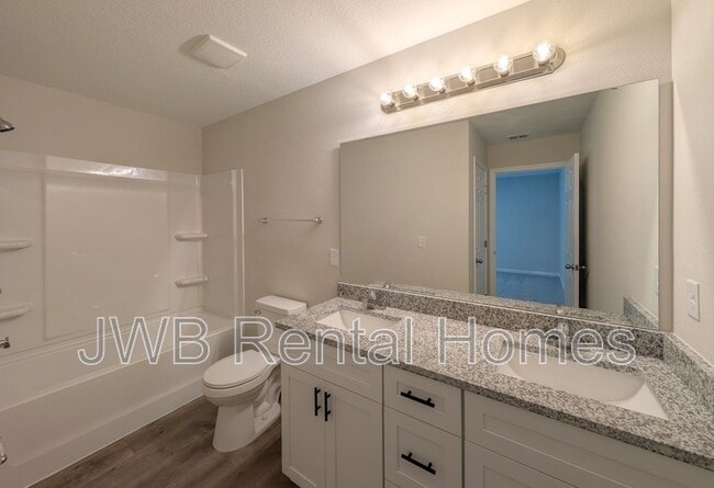 Building Photo - 1292 Pangola Dr