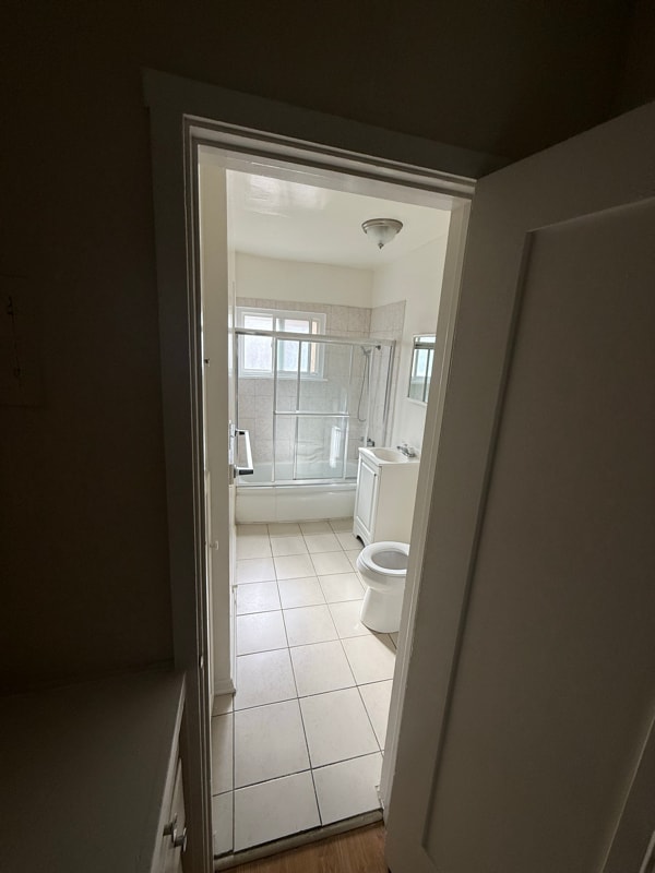 Building Photo - 631 E Cypress Ave