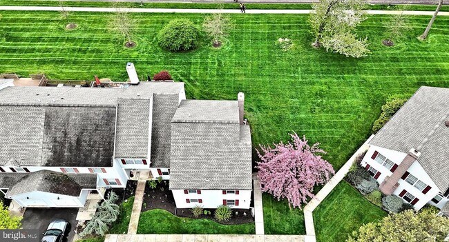 Building Photo - 800 Beacon Ct