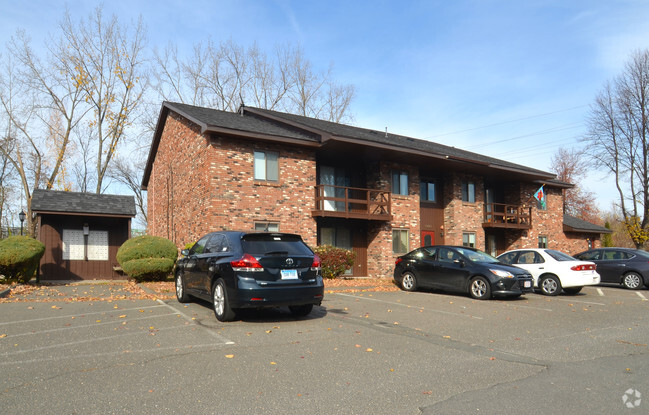 Building Photo - Meadow Village