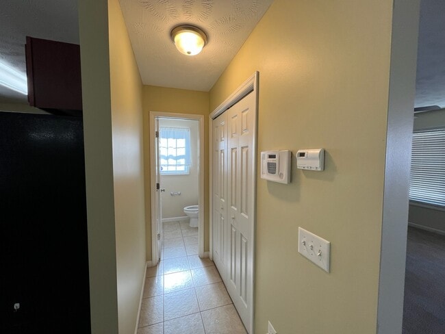 Building Photo - 71 Abigail Way