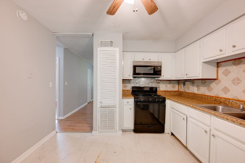 Building Photo - 1208 Gadd Rd