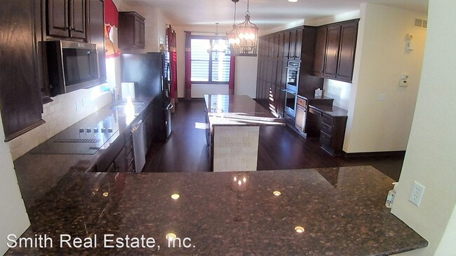 Building Photo - 4 br, 3.5 bath House - 7344 Winter Berry Lane