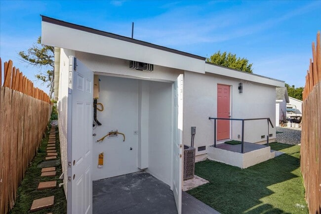 Building Photo - Newly Built 2-Bedroom Home in Private Cul-de-Sac – Available Now