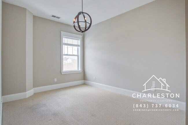 Building Photo - 1636 Juliana St