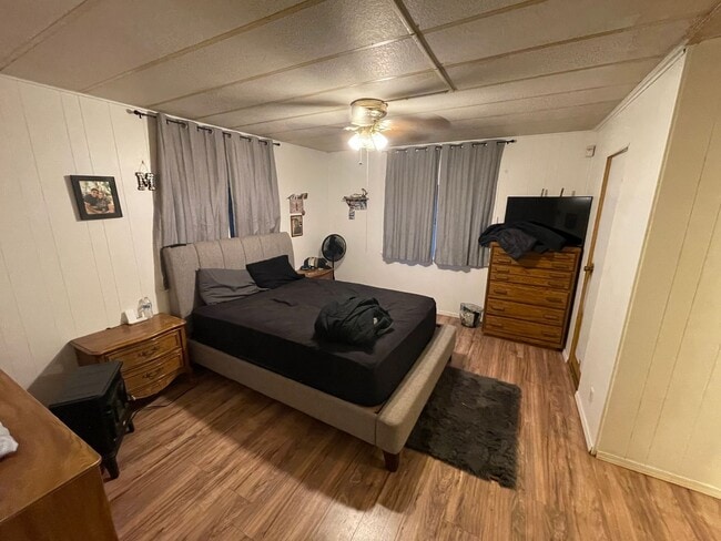 Building Photo - Magalia Home for rent, 1 car garage, 2 bed...