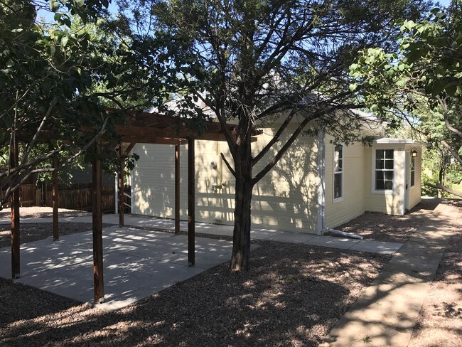 Building Photo - 120 N 27th St