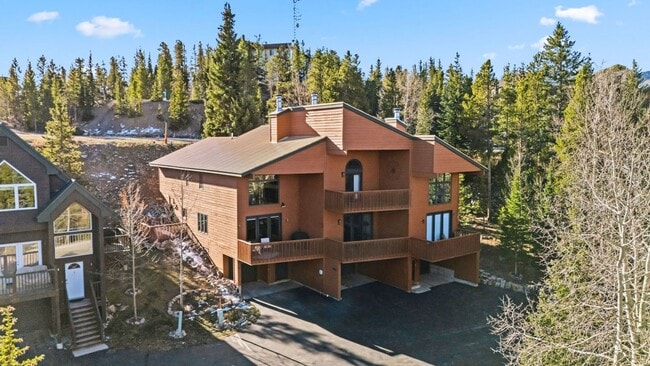 Building Photo - Breck 3-bedroom home with views! 12 month lease!
