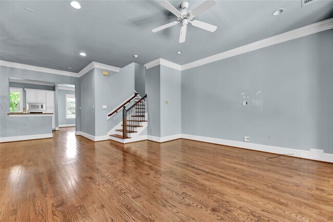 Building Photo - 4631 Regent Manor Dr