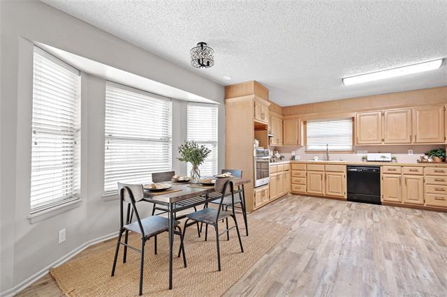 Building Photo - 2026 11th Ave NW