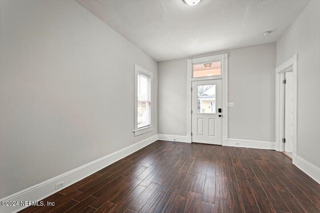 Building Photo - 1950 Redell St