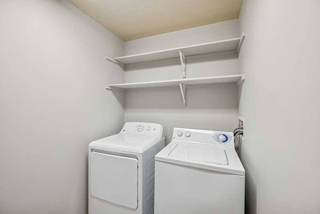 Floorplan - Pinebrook Apartments