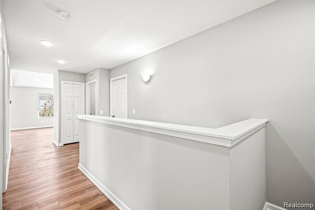 Building Photo - 8248 Hugh St