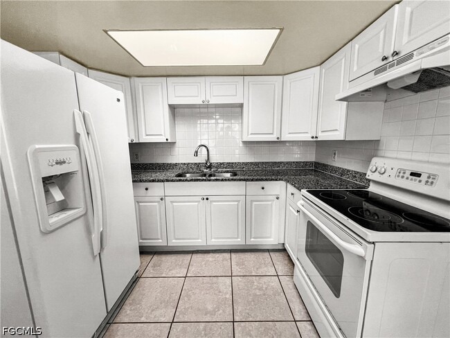 Building Photo - 2239 Iris Way