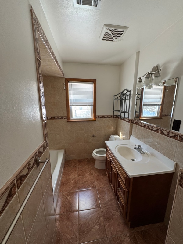 Building Photo - 55 Alpine St