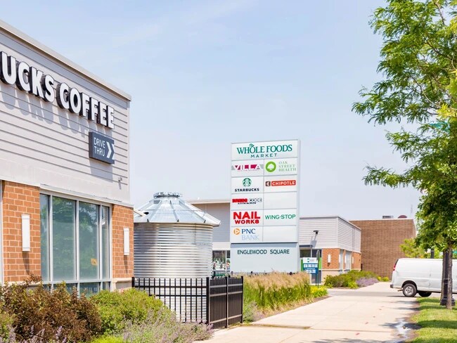 Building Photo - 146 W 66th St