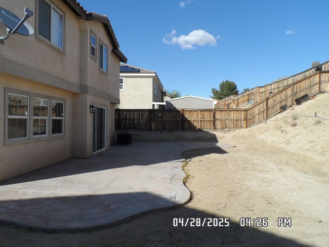Building Photo - 3 Bedrooms, 2 1/2 Bathrooms, 2 Story, Loft...