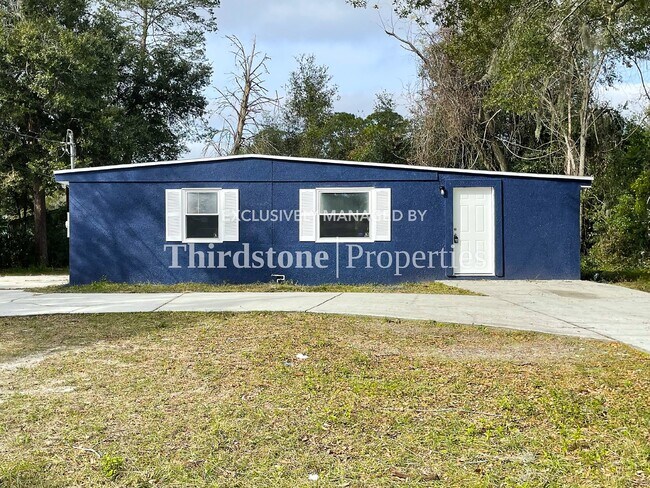 Building Photo - 10452 Pinehurst Dr