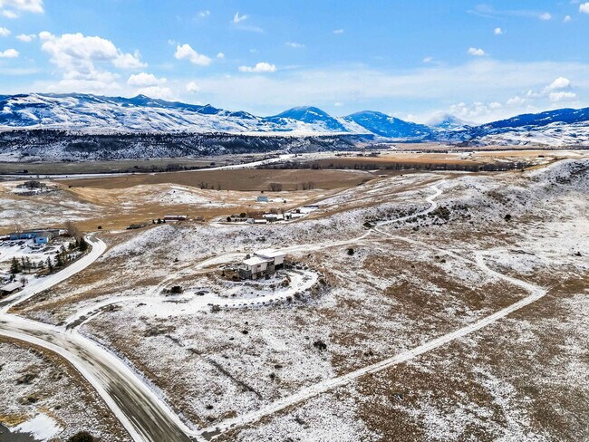 Building Photo - 84 Arcturus Dr