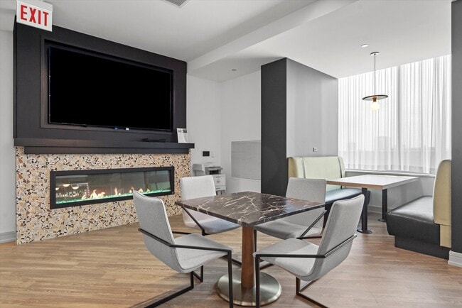 Building Photo - 808 N Cleveland Ave