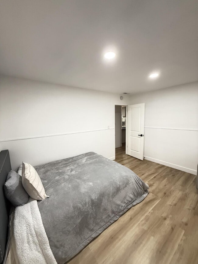 Building Photo - "Charming 2-Bed Duplex in Rancho Cordova – 1,110 Sq Ft of Comfort!"