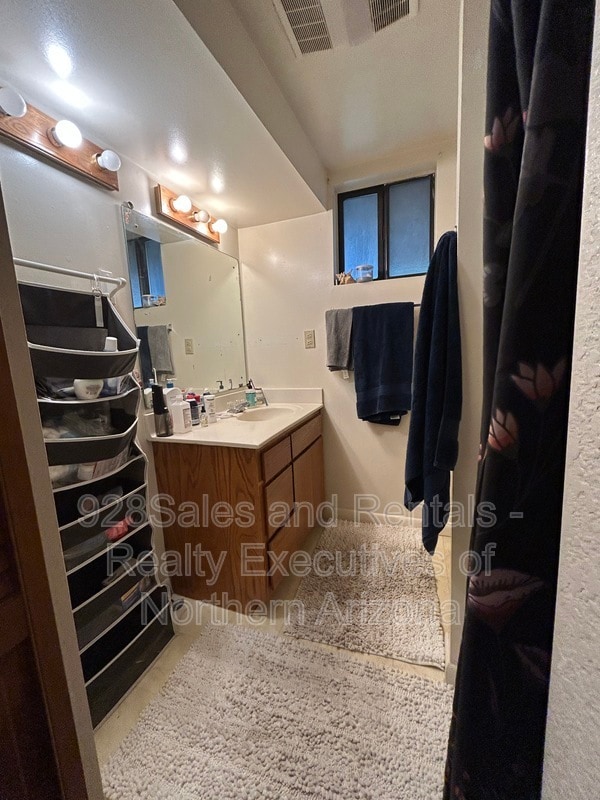 Building Photo - 13 S Trail of the Wds